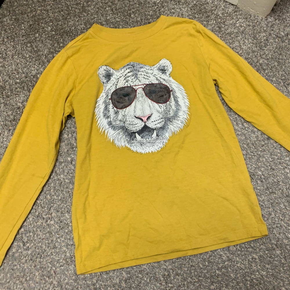 long sleeve animal tee